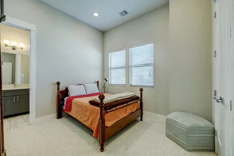 806 Thornton Road A Houston TX 77018