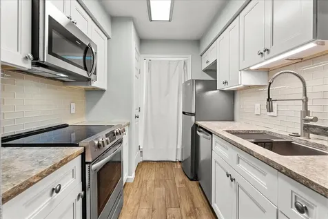3506 Cove View Boulevard 1303 Galveston TX 77554