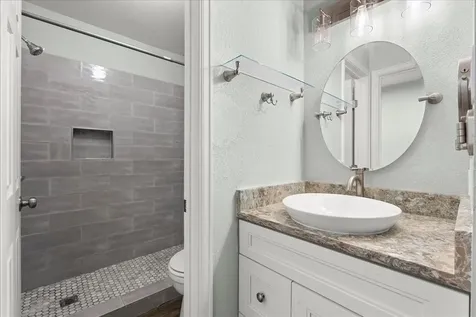 3506 Cove View Boulevard 1303 Galveston TX 77554