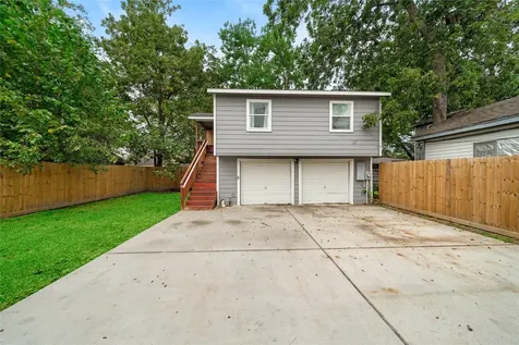 6923 Avenue F Rear Houston TX 77011