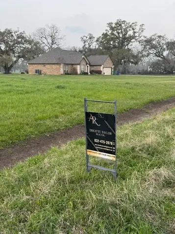 167 Horse Shoe Trail Angleton TX 77515