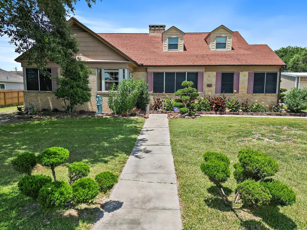 405 Park Street Anahuac TX 77514
