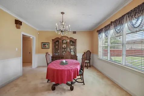 405 Park Street Anahuac TX 77514