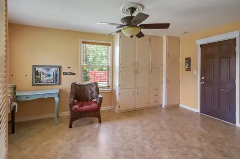 405 Park Street Anahuac TX 77514