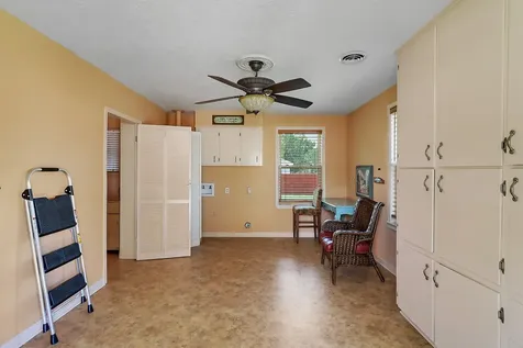 405 Park Street Anahuac TX 77514