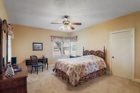 405 Park Street Anahuac TX 77514