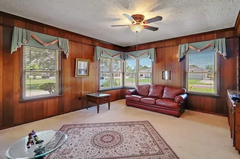 405 Park Street Anahuac TX 77514