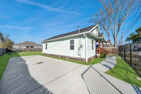 3703 Lila Street Houston TX 77026