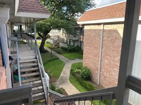2350 Bering Drive 72 Houston TX 77057