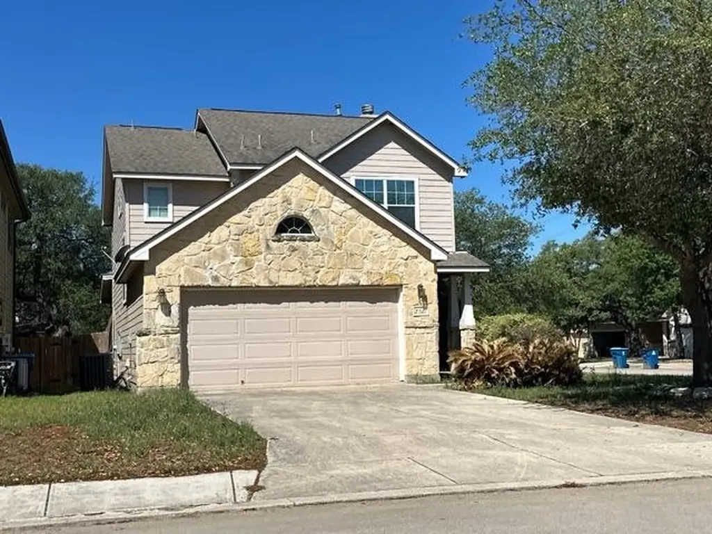 21527 Thunder Basin San Antonio TX 78261