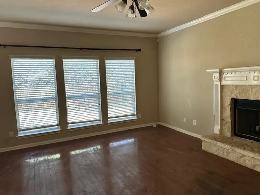 21527 Thunder Basin San Antonio TX 78261