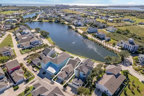 3 Mariner Pass Galveston TX 77554