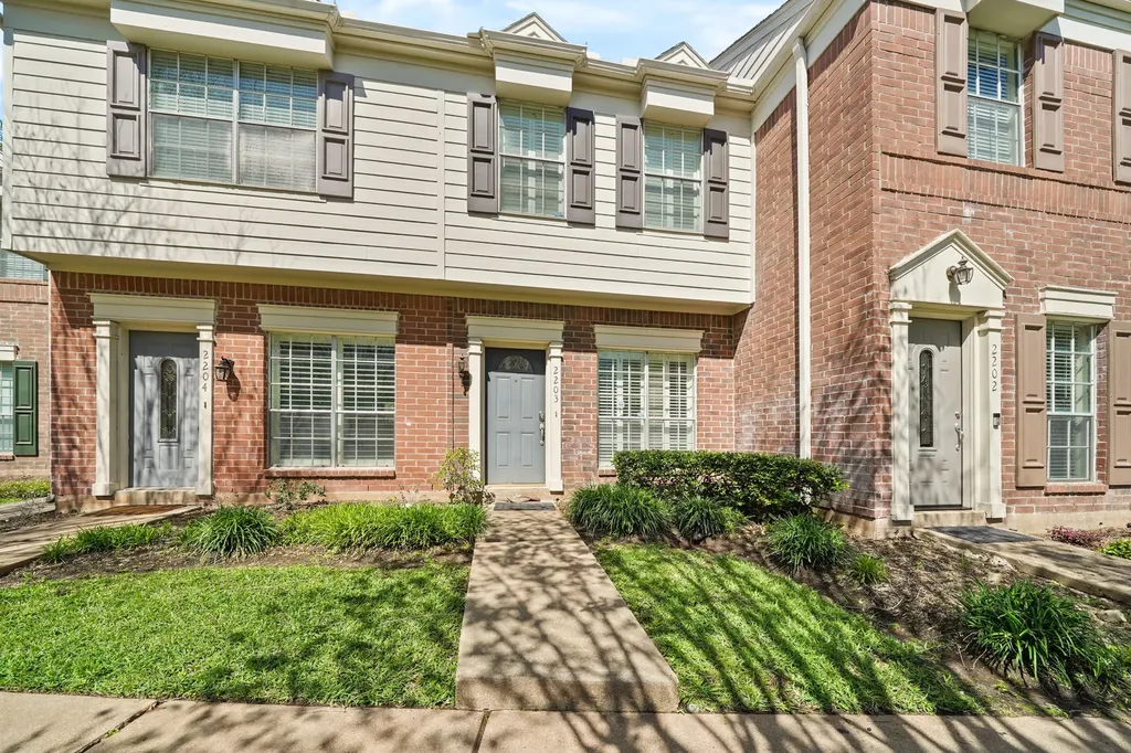 2930 Grants Lake Boulevard 2203 Sugar Land TX 77479