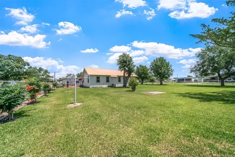 422 Caney Street Matagorda TX 77457