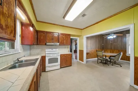 422 Caney Street Matagorda TX 77457