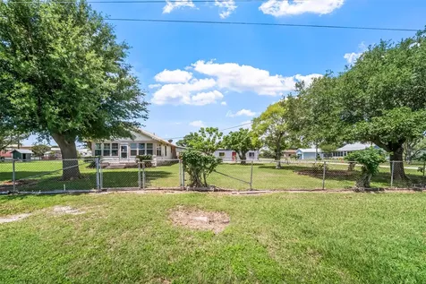422 Caney Street Matagorda TX 77457