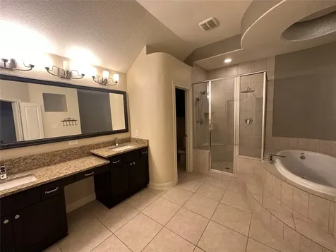 5151 Oasis Park Lane Houston TX 77021
