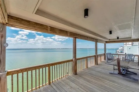247 Isles End Road Tiki Island TX 77554