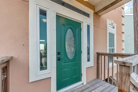 247 Isles End Road Tiki Island TX 77554