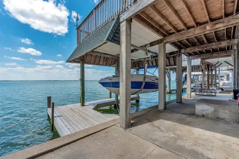 247 Isles End Road Tiki Island TX 77554