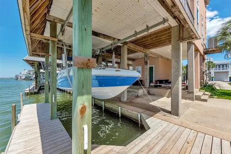 247 Isles End Road Tiki Island TX 77554