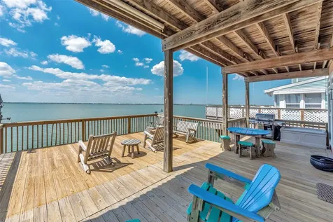 247 Isles End Road Tiki Island TX 77554