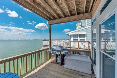 247 Isles End Road Tiki Island TX 77554