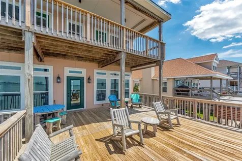 247 Isles End Road Tiki Island TX 77554