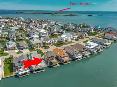 247 Isles End Road Tiki Island TX 77554
