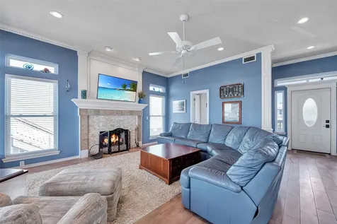 247 Isles End Road Tiki Island TX 77554