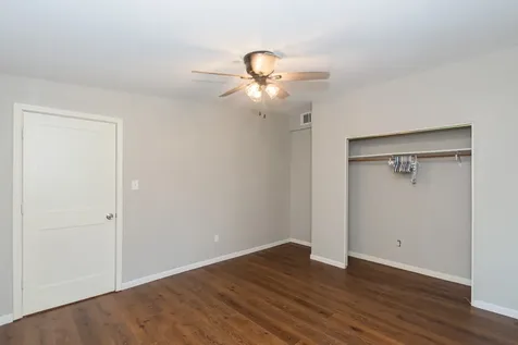 911 N 14th Avenue N Texas City TX 77590