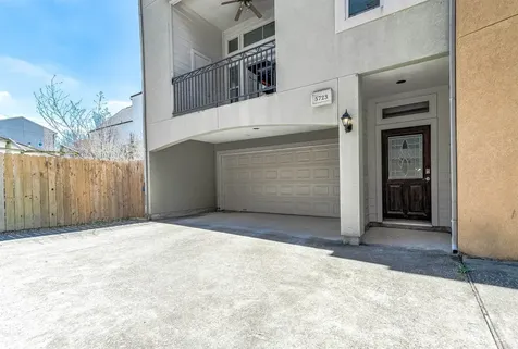 5723 Petty Street Houston TX 77007