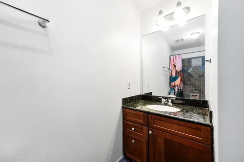 5723 Petty Street Houston TX 77007