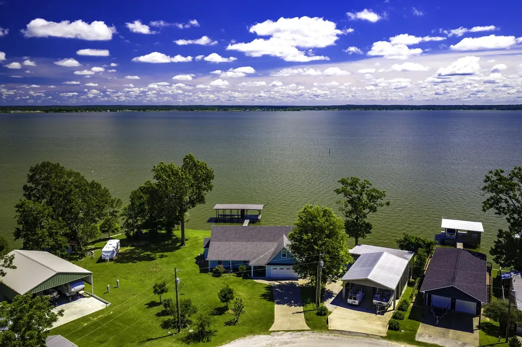 151 Key Largo Loop Point Blank TX 77364