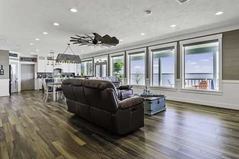 151 Key Largo Loop Point Blank TX 77364