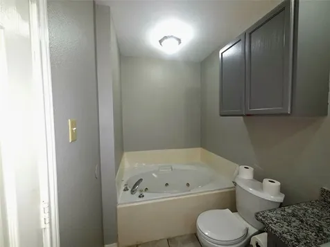 1C Prairie Knoll Drive La Marque TX 77510