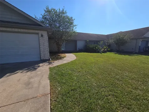 1C Prairie Knoll Drive La Marque TX 77510