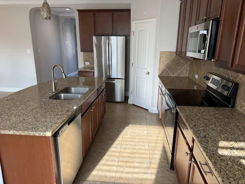 2527 Middleground San Antonio TX 78245