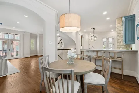 1010 Nantucket Drive F Houston TX 77057