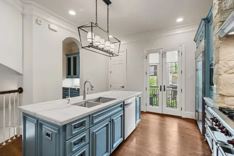 1010 Nantucket Drive F Houston TX 77057