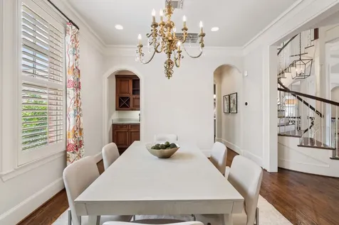 1010 Nantucket Drive F Houston TX 77057