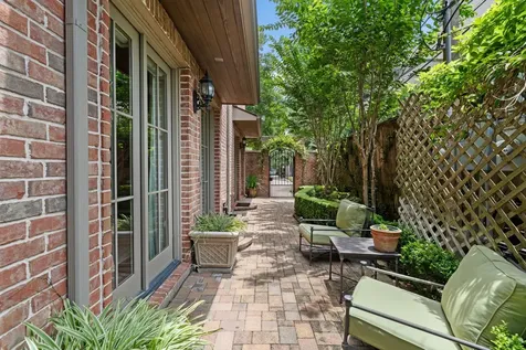 1010 Nantucket Drive F Houston TX 77057