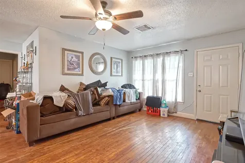 10434 Envoy Street Houston TX 77016