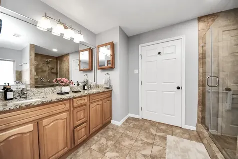 12711 Laurel Bank Way Houston TX 77014