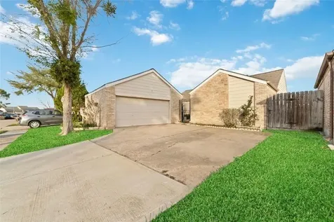 7107 Plaza Del Sol Drive Houston TX 77083