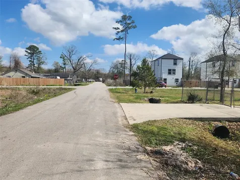 10109 Haddick Street Houston TX 77078