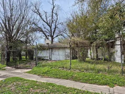 4618 Sharon Street Houston TX 77020