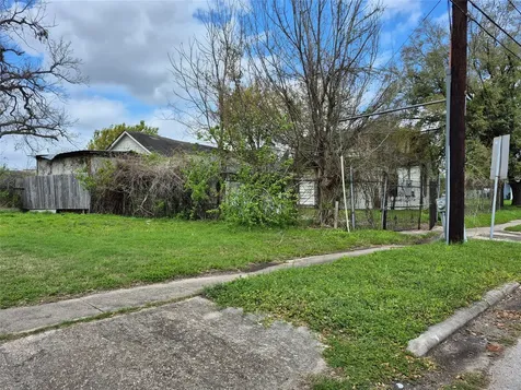 4618 Sharon Street Houston TX 77020