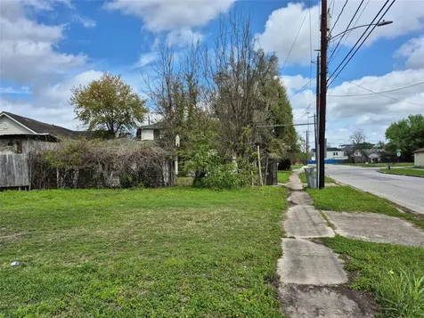 4618 Sharon Street Houston TX 77020