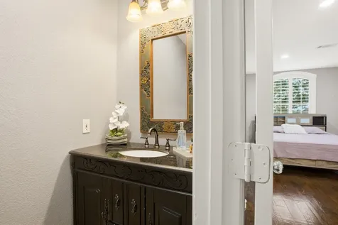 200 Creekside Court Sealy TX 77474